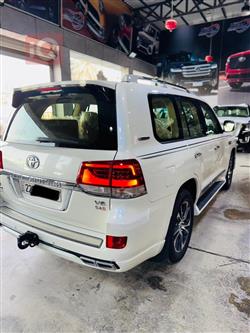 تويوتا لاندكروزر